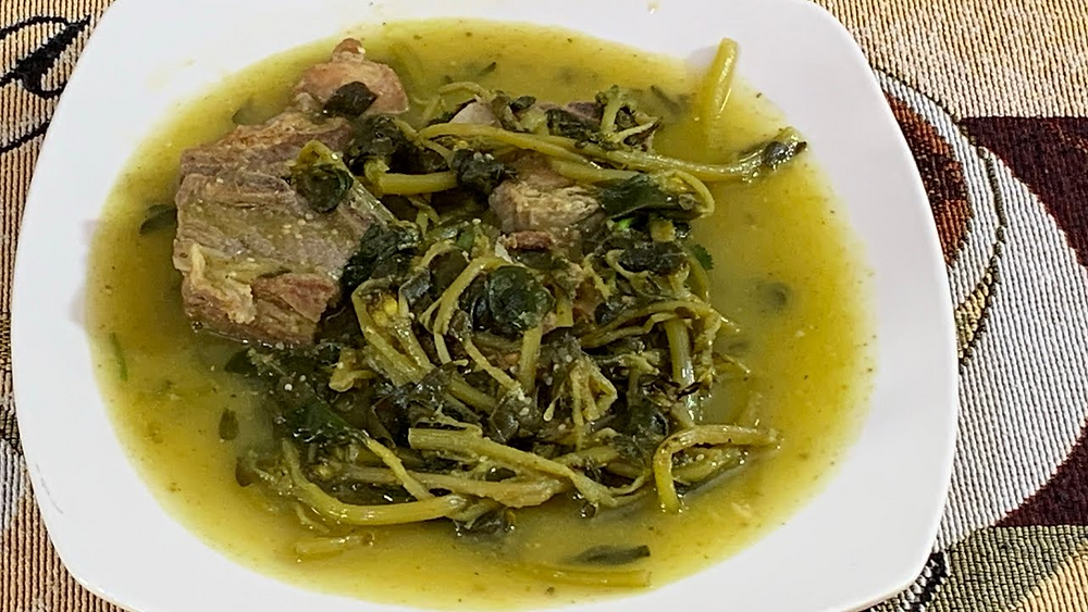 Carne de cerdo con verdolagas en salsa verde una receta de la cocina  tradicional mexicana - Hola Carolina