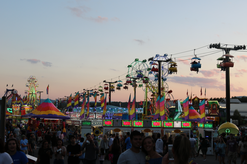 NC Mountain State Fair Est Llena De Diversi n Familiar De Oto o Hola 