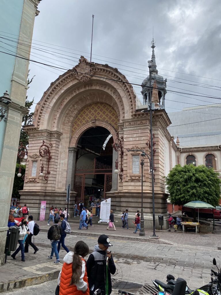 tormenta responder Estrecho La Historia del emblemático Mercado Hidalgo de Guanajuato Capital - Hola  Carolina